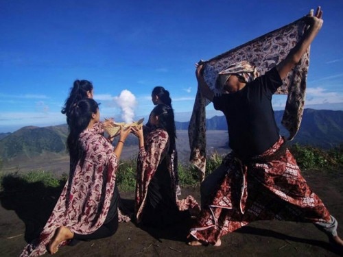 Реог Тенгер: Мистический тенгерийский танец на горе Бромо
