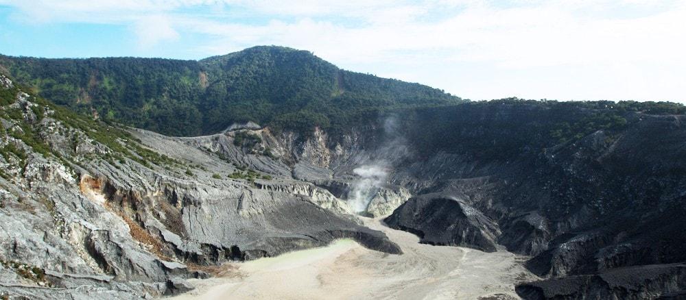 جبل Tangkuban Perahu