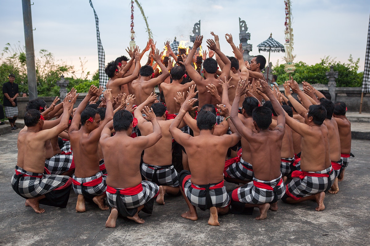 6 Indonesian Traditional Dances for You To Enjoy from Home Now