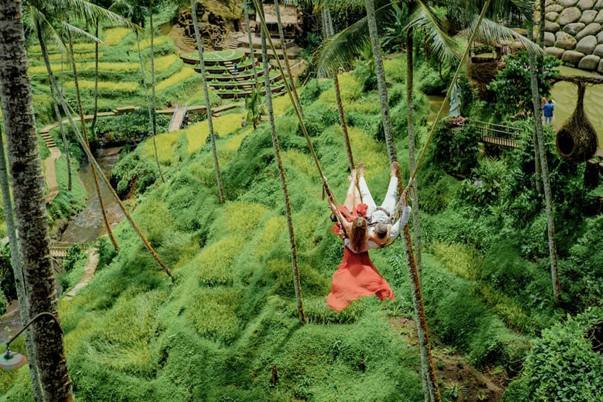Enjoy the Magnificent View in Bali with These 10 Instagrammable Swings