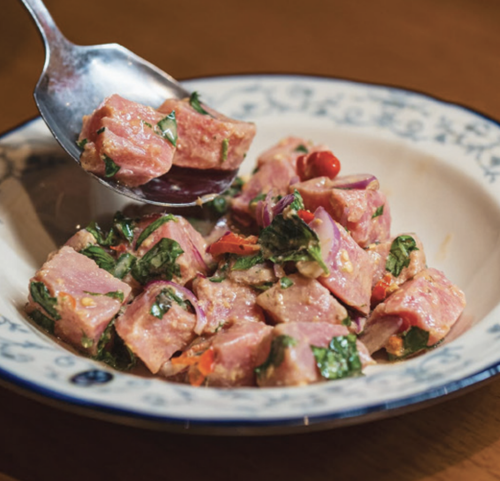 Mata Karanjang: Destinasi Kuliner Minahasa di Jakarta yang Kaya Rempah, Pedas, dan Penuh Karakter