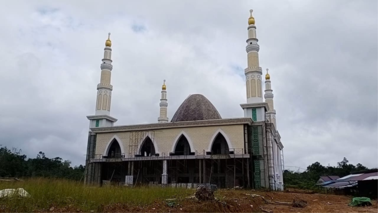 Masjid Agung Sultan Anum