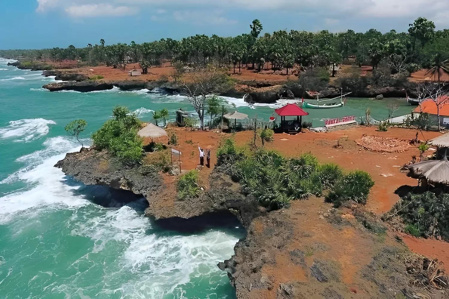 Explore Gili Iyang: Indonesia’s High Oxygen Island Gem