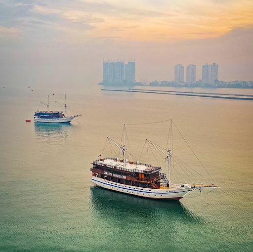 就让这艘帆船，载你去雅加达千岛！