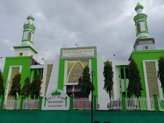 Masjid Agung As-Sholihin
