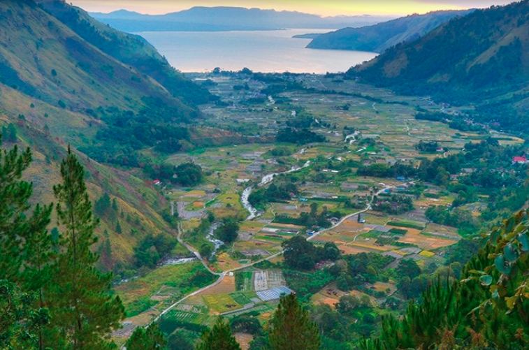 lake toba - dolok sanggul