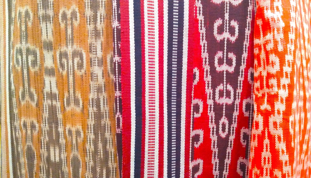 Tenun Dayak