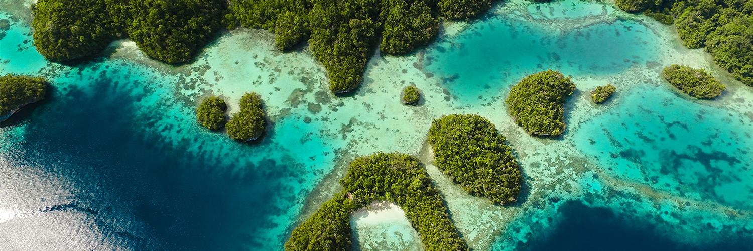 ラジャ・アンパットでダイバー以外の人も楽しめる息をのむような10のスポット