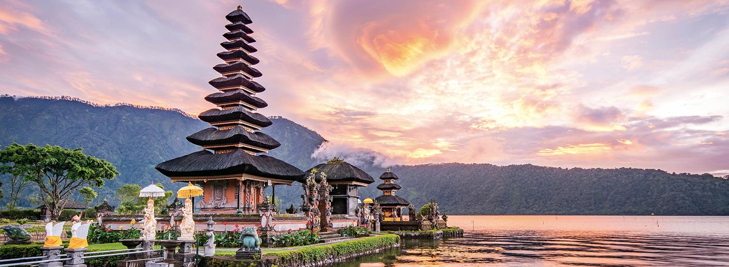 The Latest Status of the Evacuation Process for Tourists Following the Eruption of Mount Lewotobi