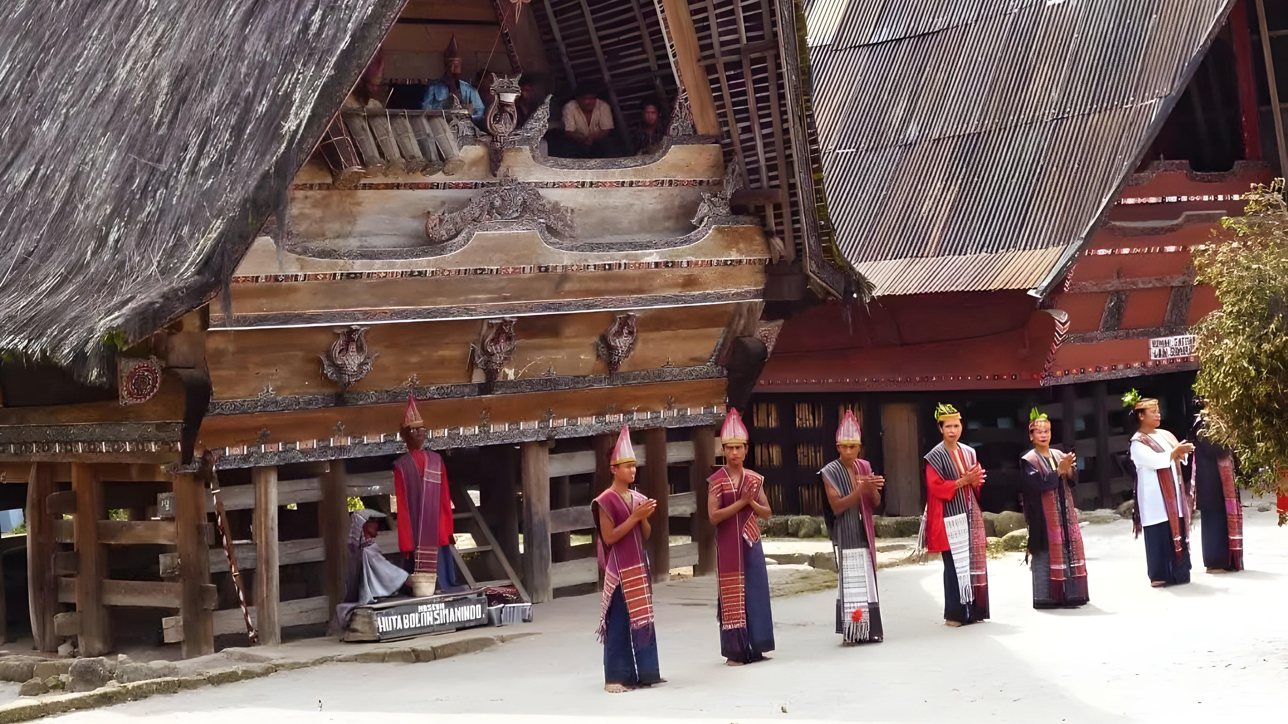 The Latest Status of the Evacuation Process for Tourists Following the Eruption of Mount Lewotobi