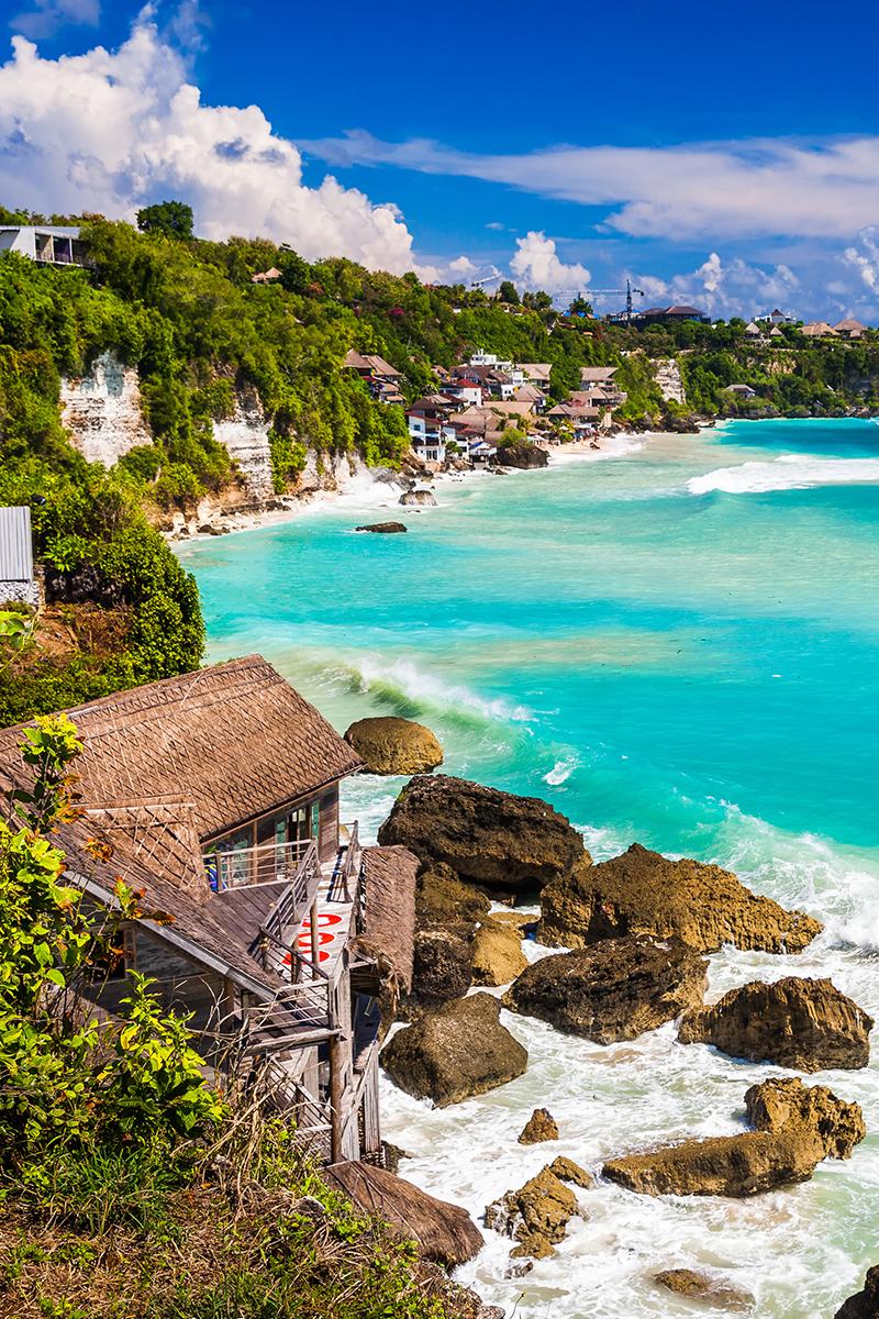 The Latest Status of the Evacuation Process for Tourists Following the Eruption of Mount Lewotobi