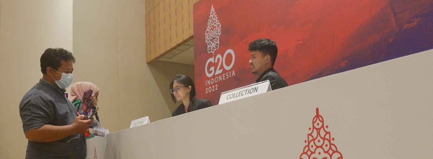 The Latest Status of the Evacuation Process for Tourists Following the Eruption of Mount Lewotobi