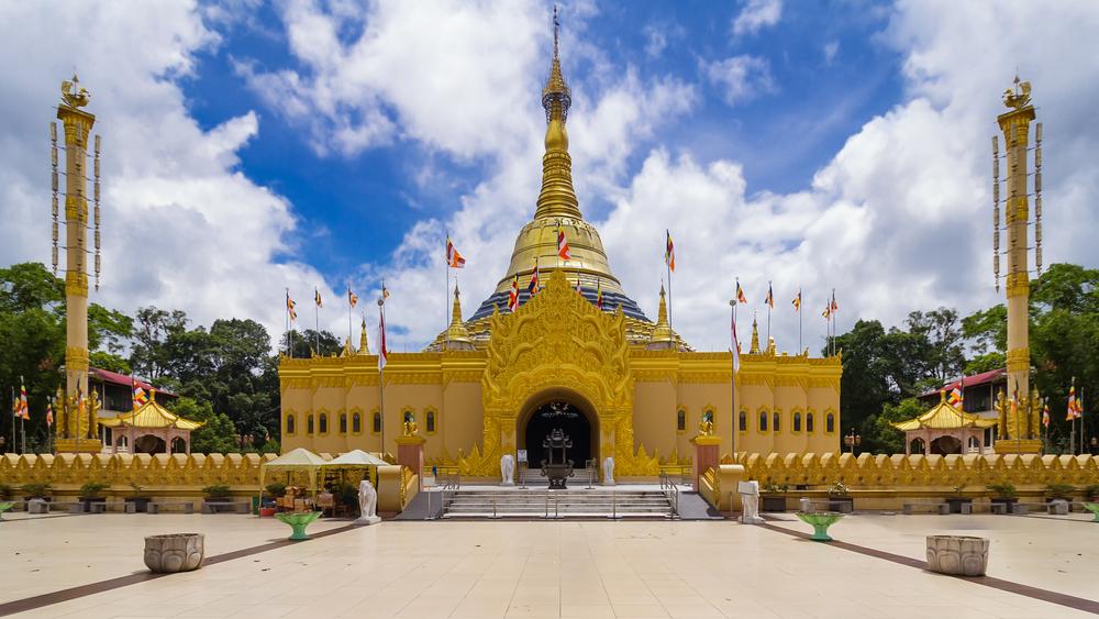 Taman Alam Lumbini: Wisata Spiritual di Sumatra Utara