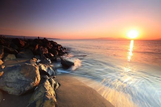 The Latest Status of the Evacuation Process for Tourists Following the Eruption of Mount Lewotobi