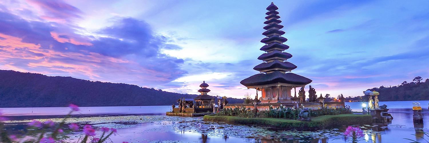 hero image for travel ideas detail