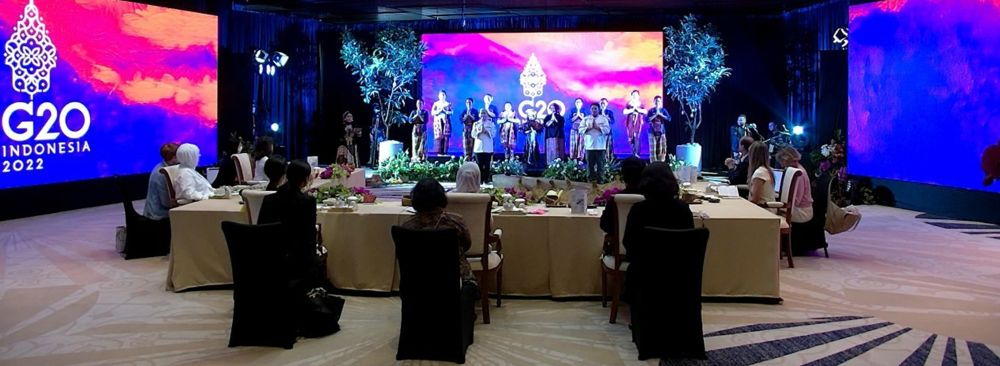 The Latest Status of the Evacuation Process for Tourists Following the Eruption of Mount Lewotobi