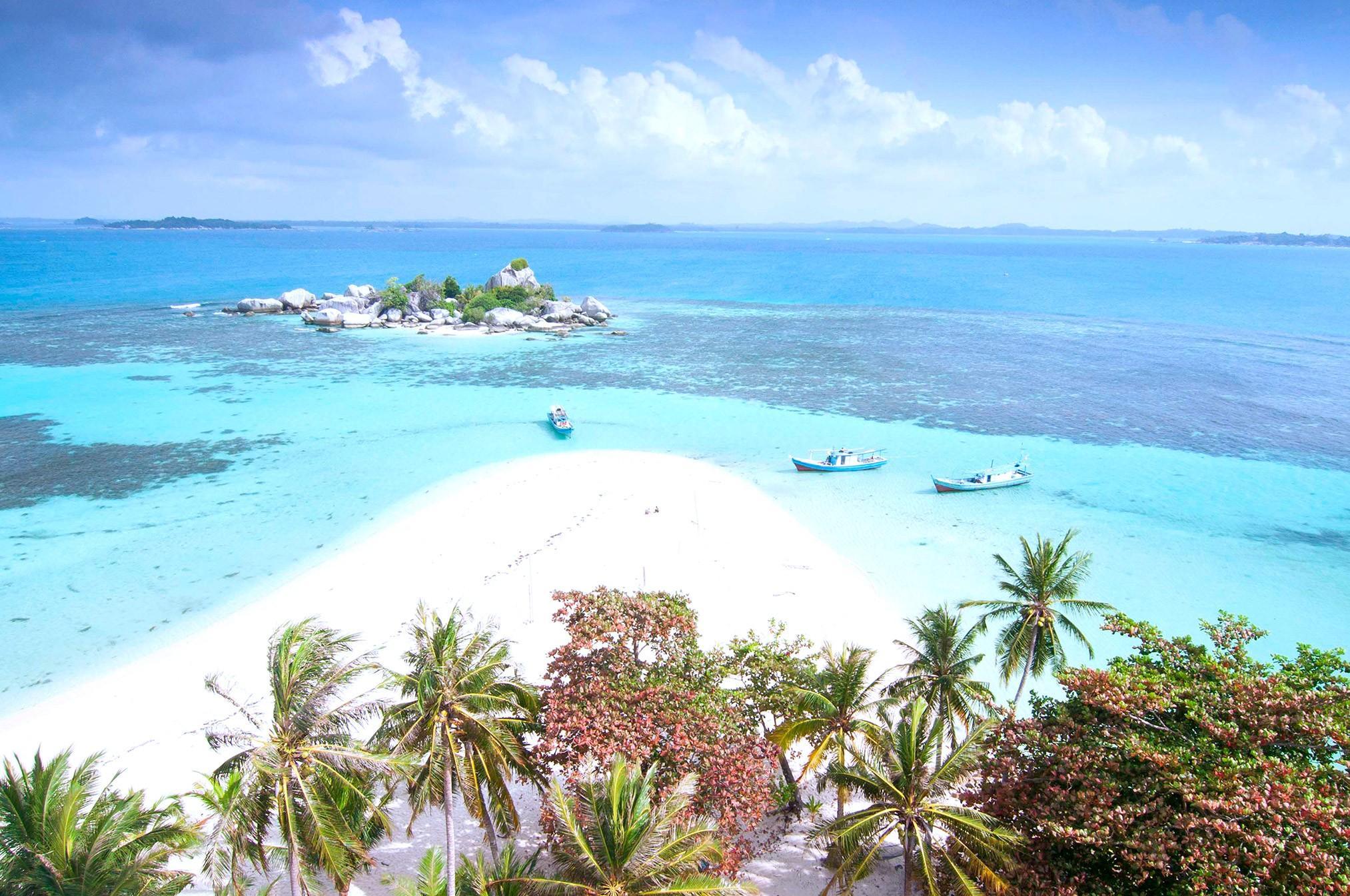 The Latest Status of the Evacuation Process for Tourists Following the Eruption of Mount Lewotobi