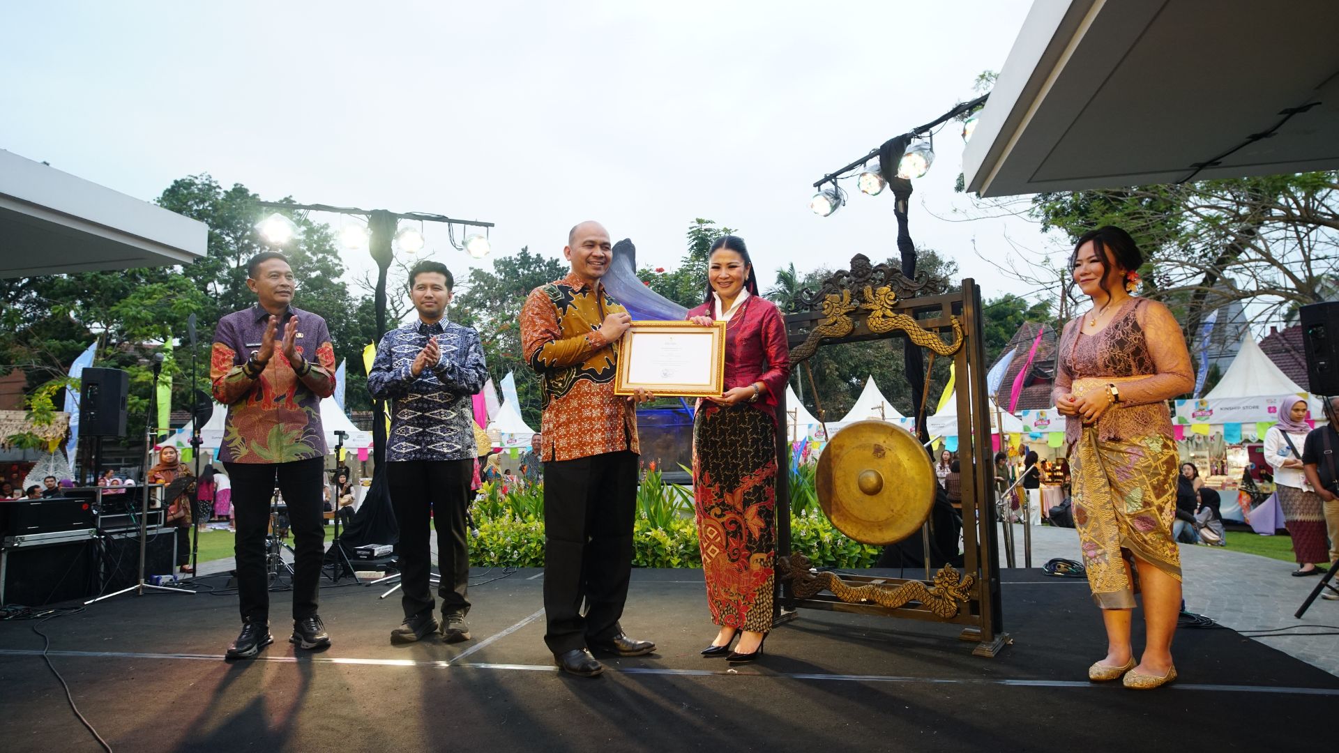 Tong Tong Night Market