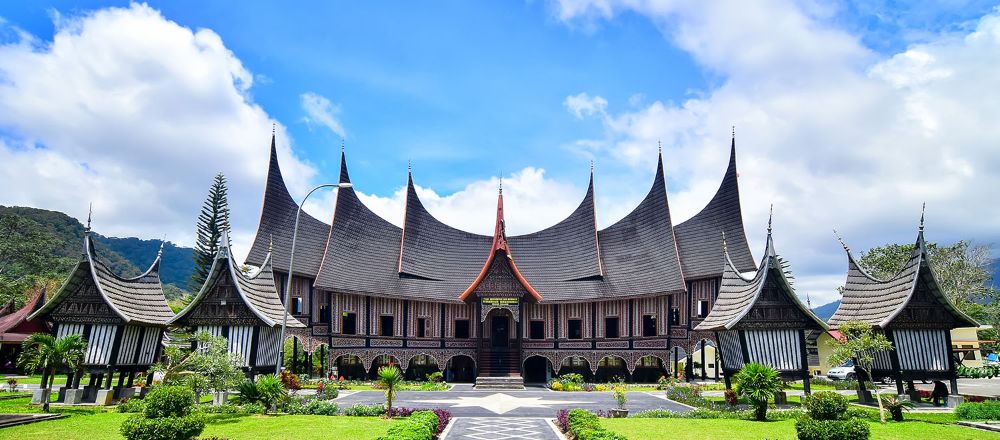 9 Iconic Traditional Houses to Explore in Indonesia