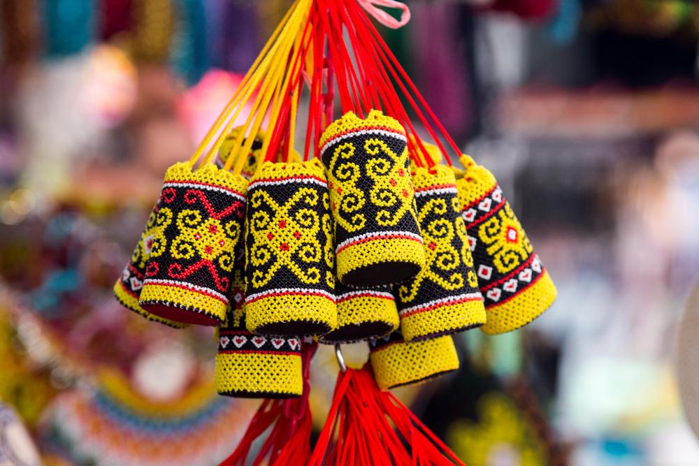 Manik-manik Dayak: Warna-warni Simbol Budaya