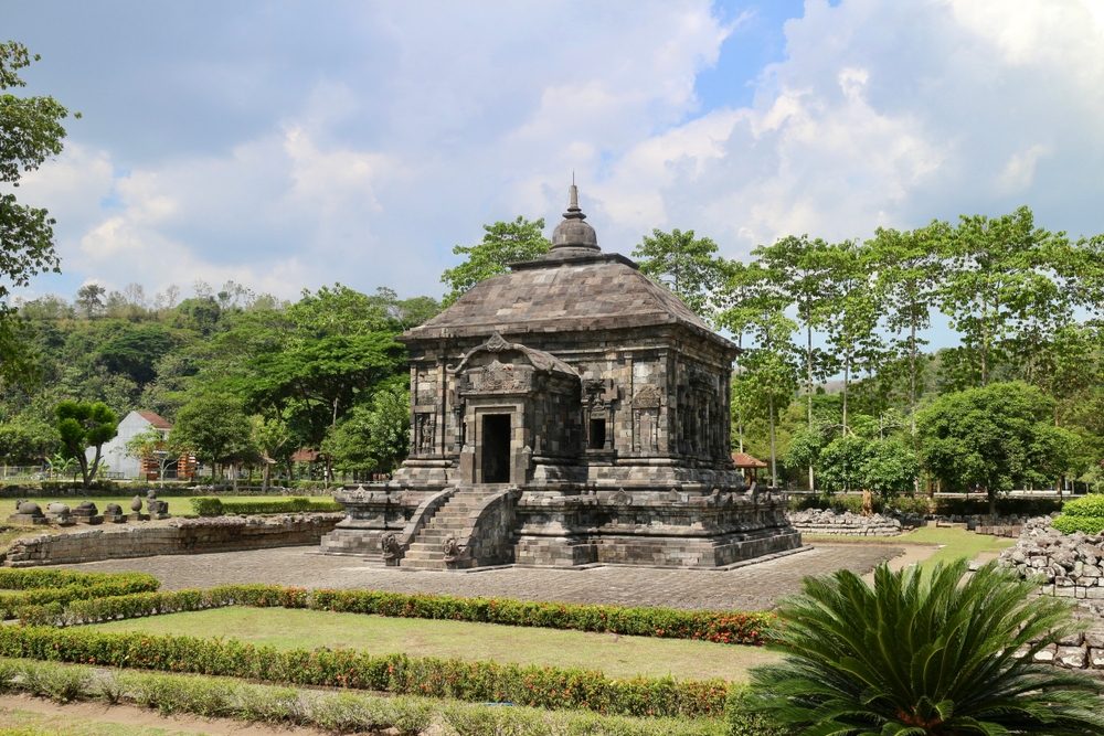 Banyunibo Temple: A Historic Buddhist Site Near Prambanan