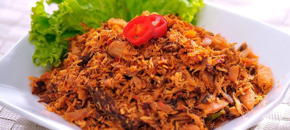 الطعام اللذيذ والحار من مانادو