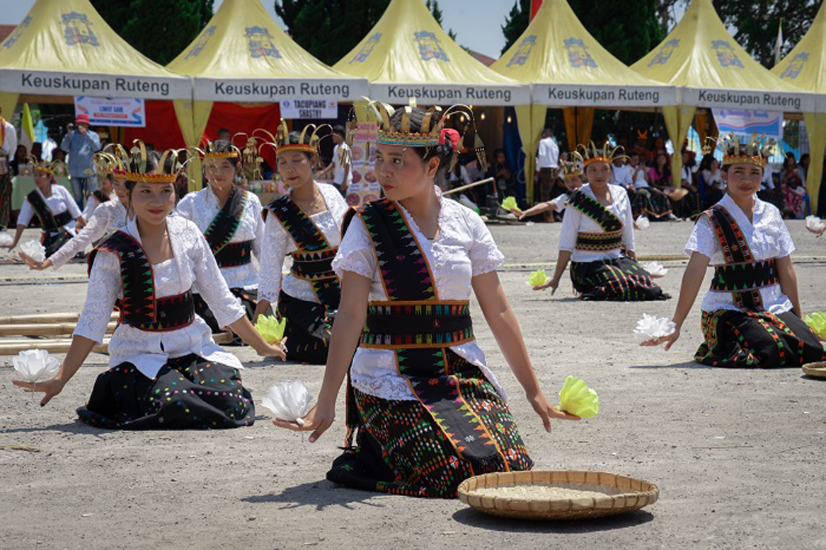 Festival Golo Curu Maria Ratu Rosari