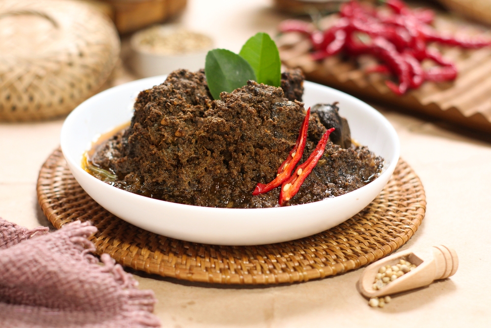 10 Makanan Khas Sumatra Barat yang Wajib Dicicipi