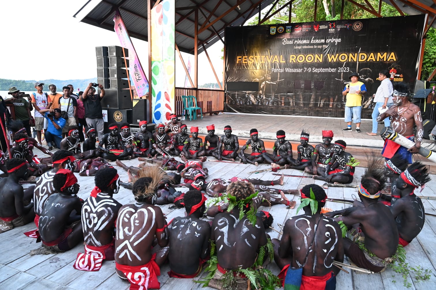 Festival Roon Wondama