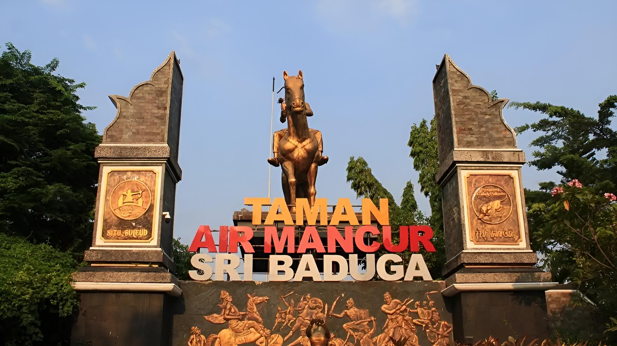 The Latest Status of the Evacuation Process for Tourists Following the Eruption of Mount Lewotobi