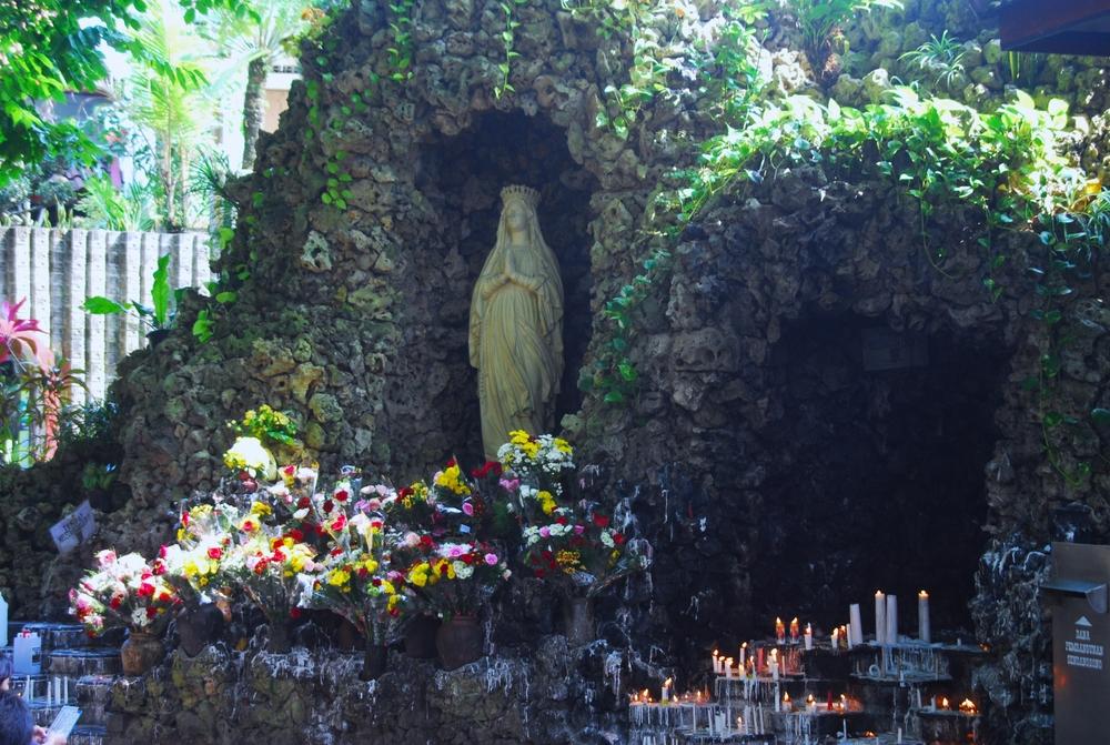 Gua Maria Sendangsono, Lokasi Ziarah Tenang di Bukit Menoreh
