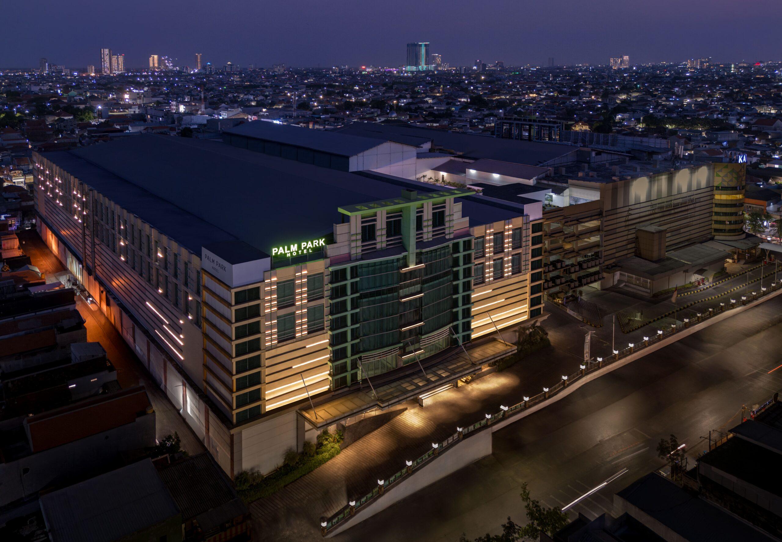 Palm Park Hotel & Convention Surabaya