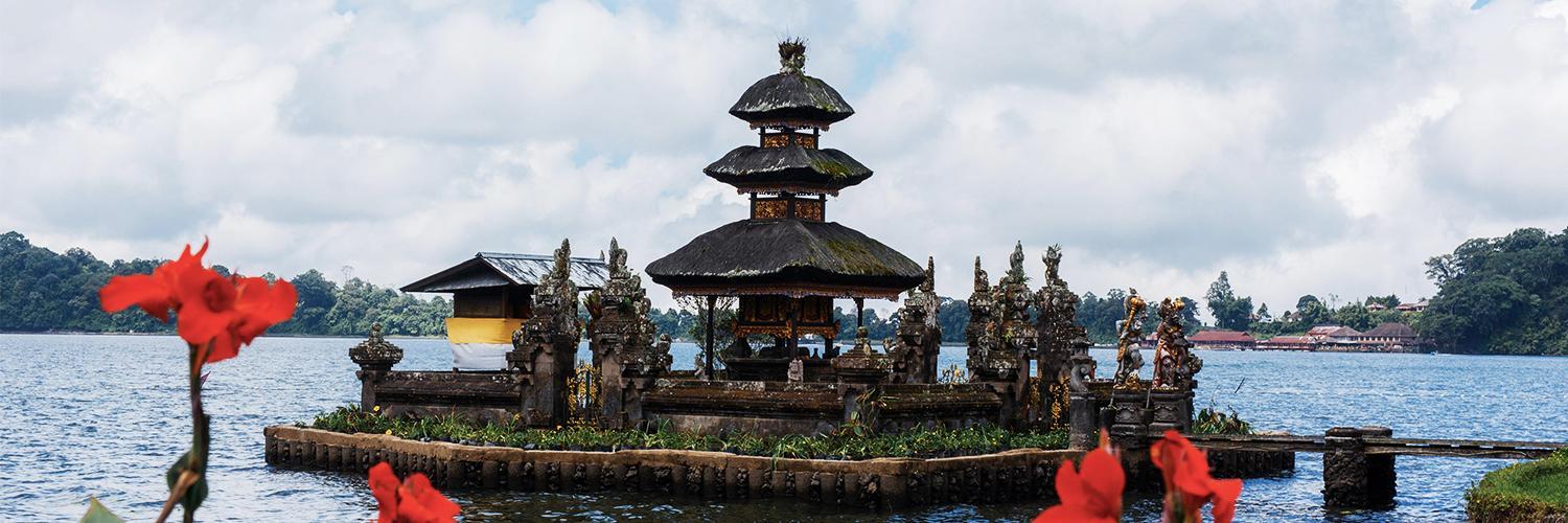 The Latest Status of the Evacuation Process for Tourists Following the Eruption of Mount Lewotobi