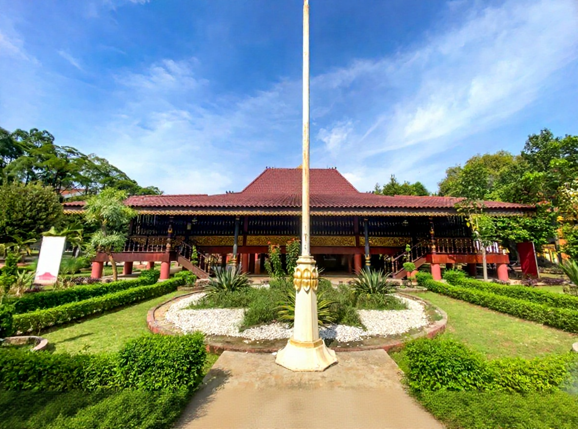 Rumah Atap Limas Riau