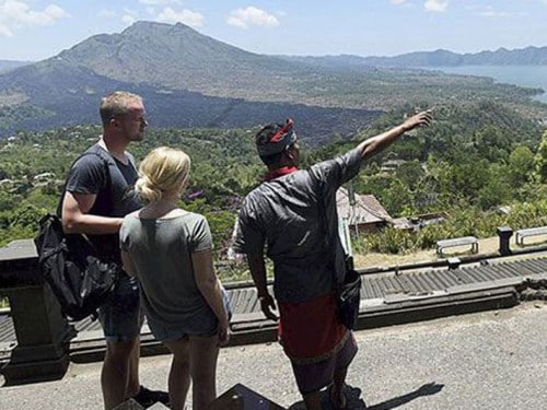 The Latest Status of the Evacuation Process for Tourists Following the Eruption of Mount Lewotobi