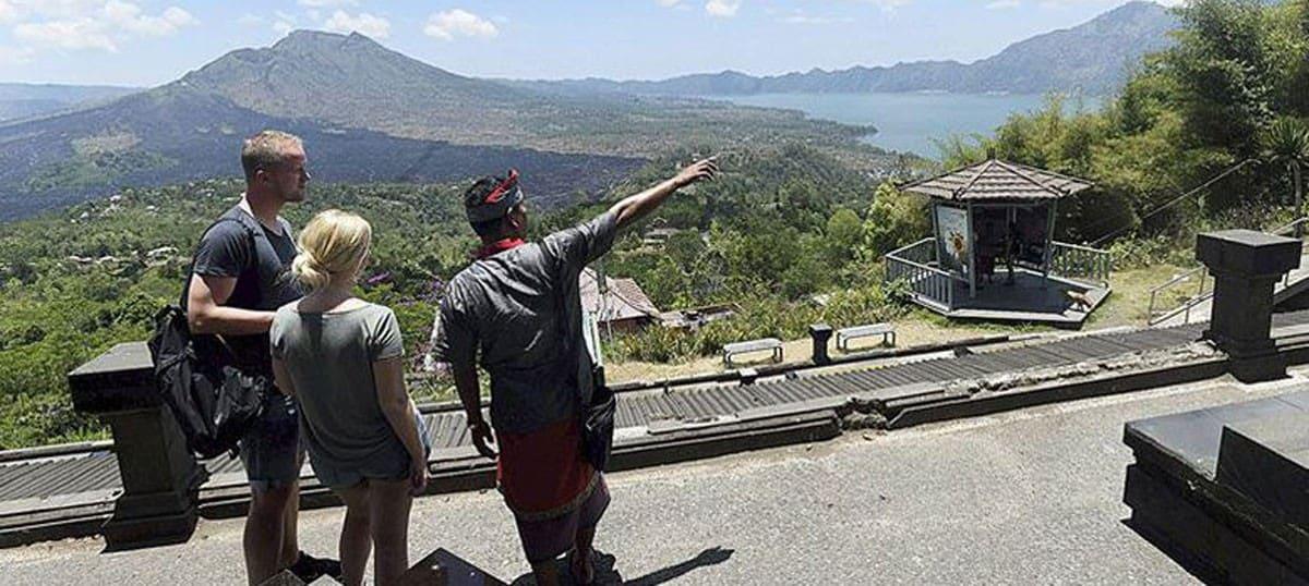 The Latest Status of the Evacuation Process for Tourists Following the Eruption of Mount Lewotobi