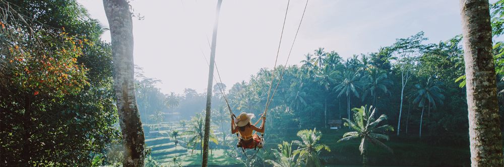 Erlebe auf Bali grandiose Aussichten auf diesen 10 instagrammablen Schaukeln