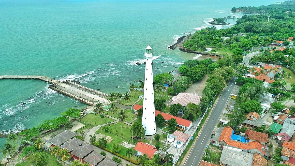 Ingin Keliling Pulau Jawa Melalui Jalur Darat? Simak Daftar Destinasi yang Wajib Sobat Pesona Kunjungi!