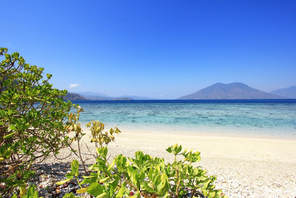 Pantai Sebanjar, Surga Tersembunyi di Alor untuk Healing