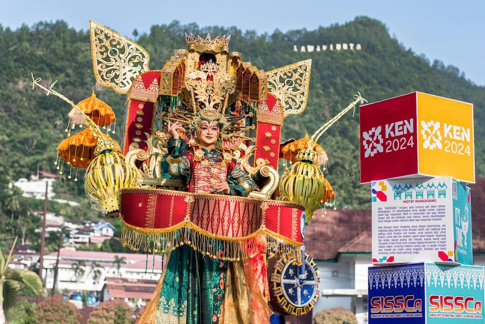 Sawahlunto International Songket Silungkang Carnival