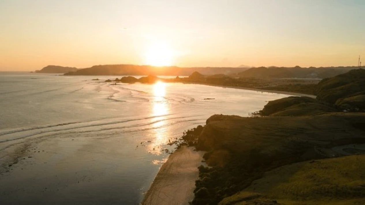 5 Spot Sunset Terbaik di Mandalika