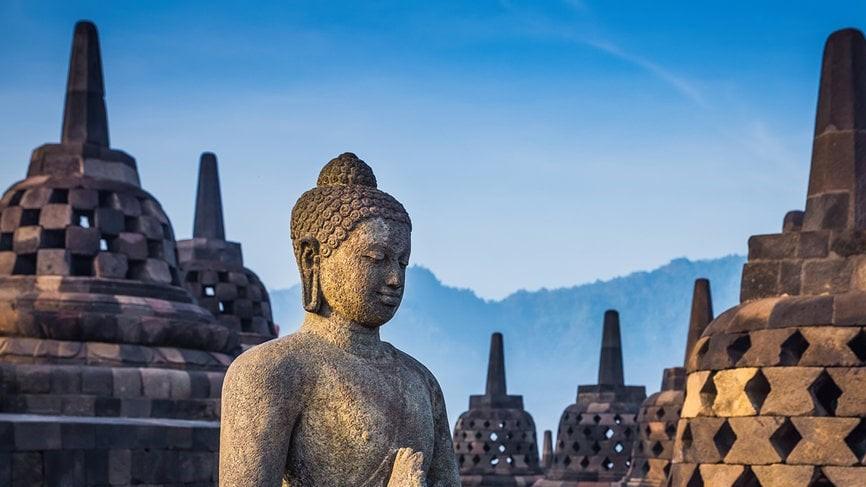 The Latest Status of the Evacuation Process for Tourists Following the Eruption of Mount Lewotobi