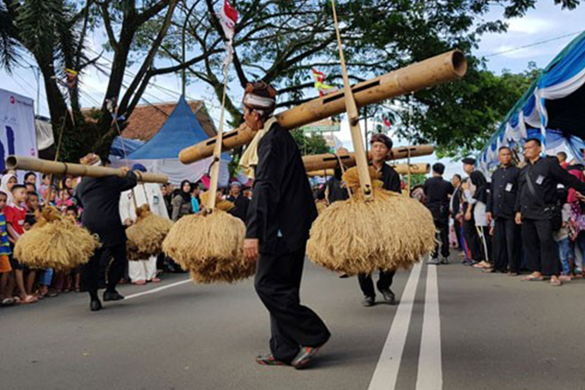 Seba Baduy: Banten&rsquo;s closed Baduy Emerge from Seclusion