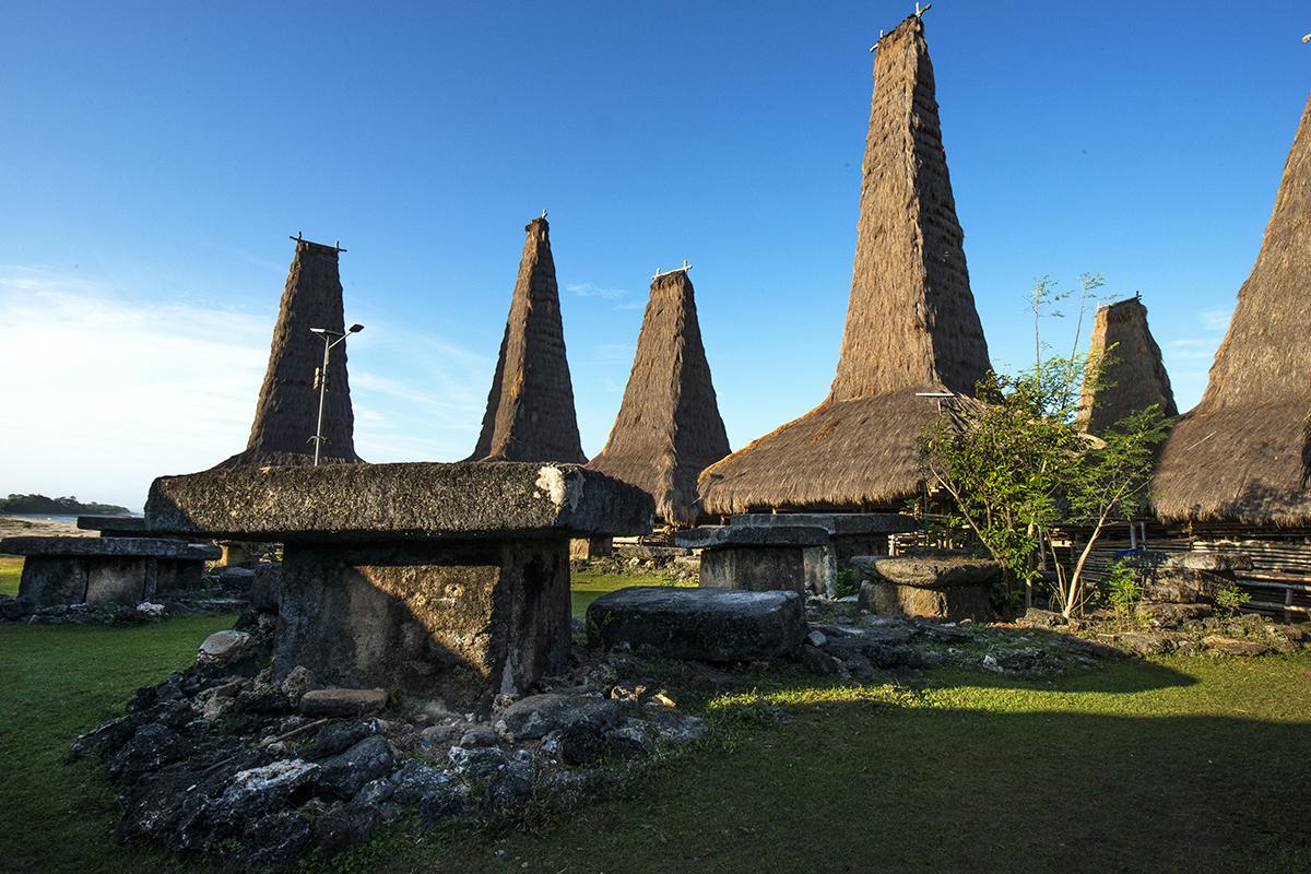Sumba&rsquo;s Tenun Ikat Traditional Handwoven Fabric Festival 2018