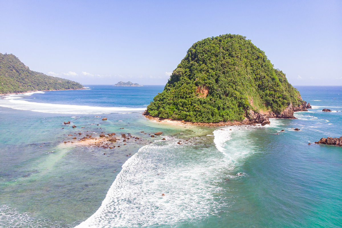 pulau-merah