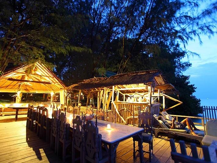 10 Islands to Plunge into in Jakarta&lsquo;s Thousand Islands