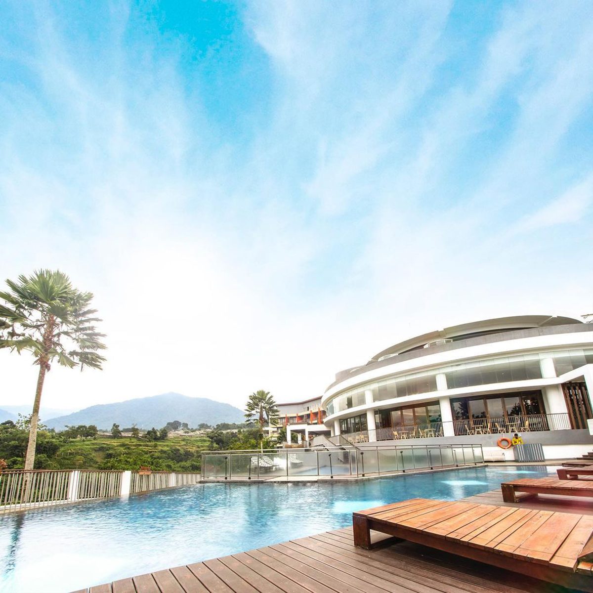 15 Best Hotels for Your Precious Family Moments in Indonesia