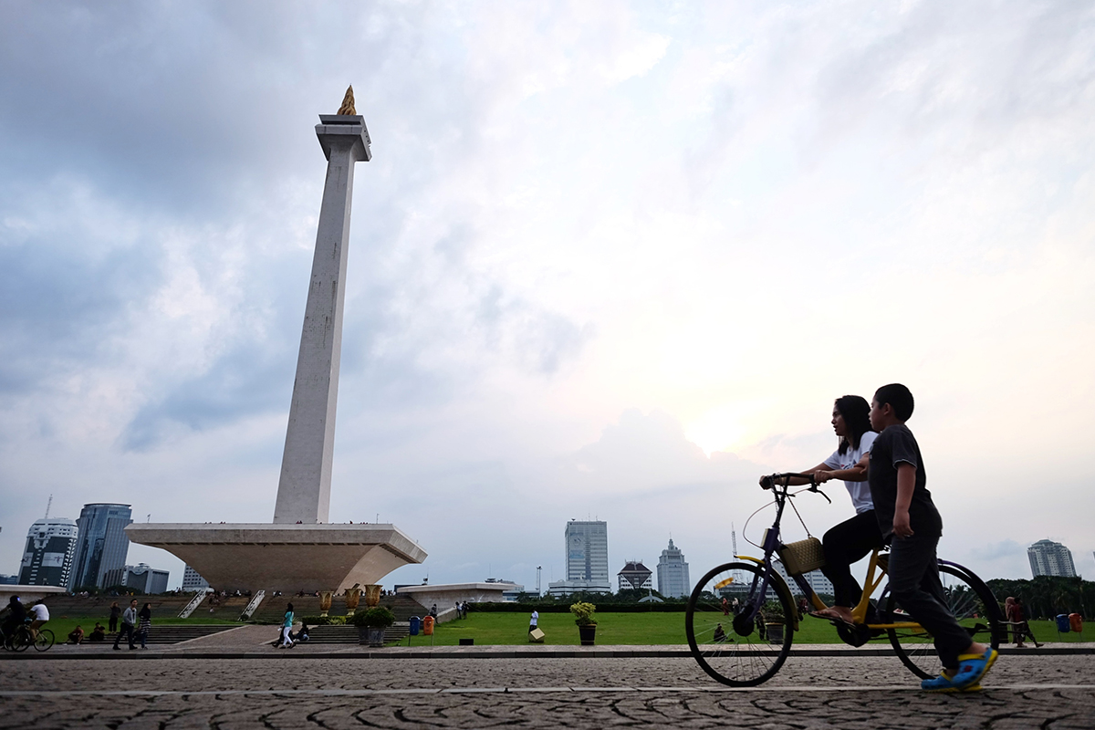monas