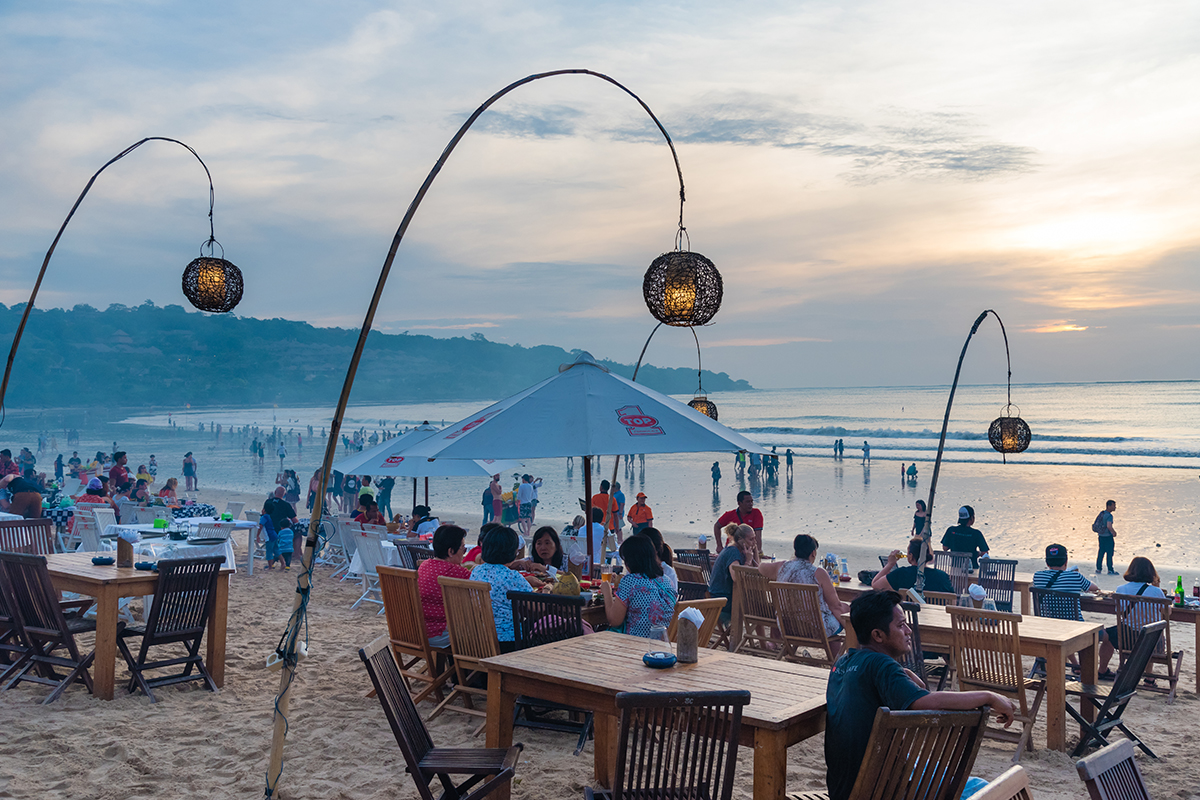 pinggir pantai