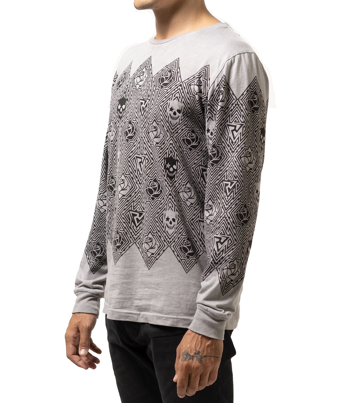 Produk UMKM di Bali, Jenama Lokal, Beli Kreatif Lokal, oleh-oleh ekraf, buah tangan khas Bali, sweater, baju laki-laki